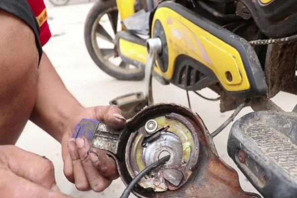 广安市电动车刹车故障